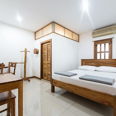 Thongphaphum Place Luaran gambar