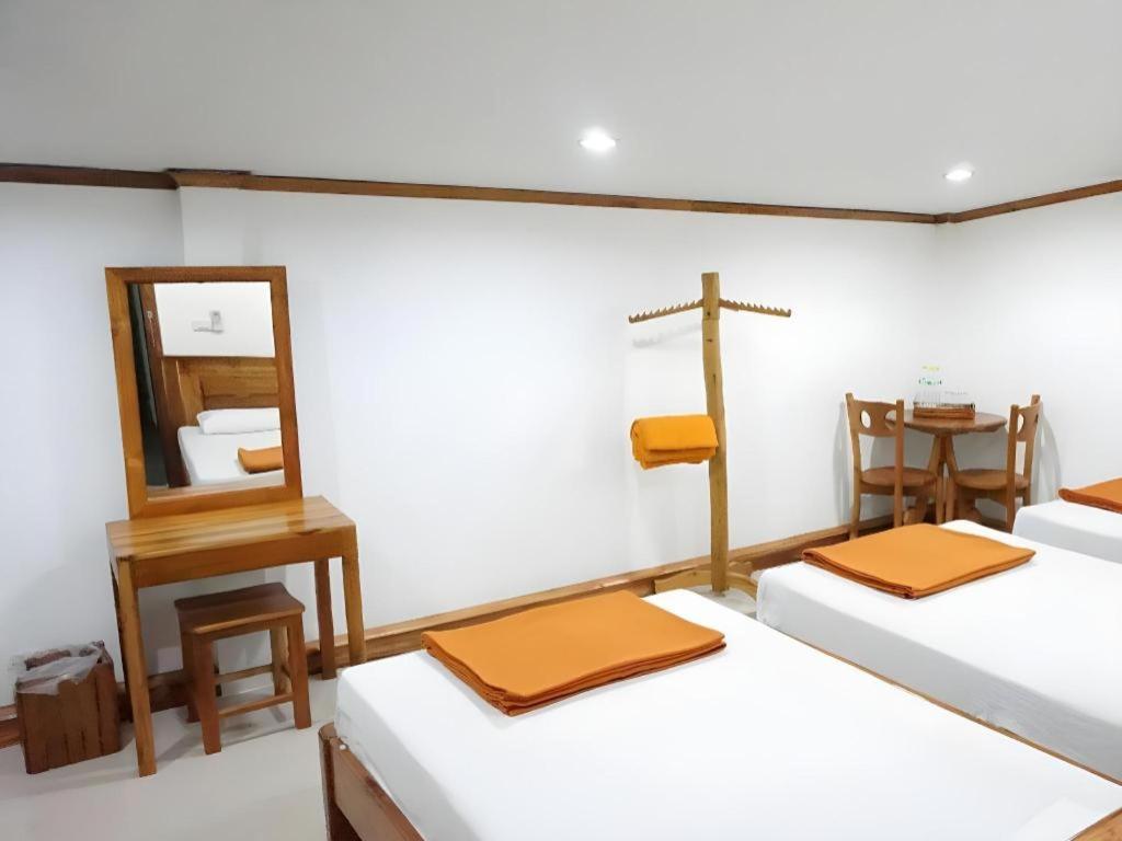 Thongphaphum Place Luaran gambar